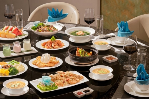 Hành Trình Trải Nghiệm Ẩm Thực 1 Ngày tại À La Carte Hạ Long Bay